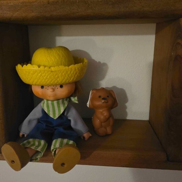 Vintage Strawberry Shortcake Dolls , Huckleberry Finn , Cherry Cuddler - Picture 4 of 4